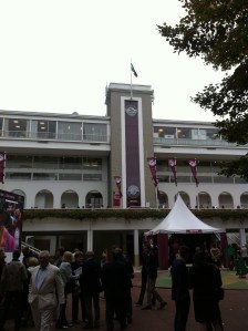 tribuna longchamp x arc (1)