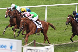 Isfahan siegt unter Dario Vargiu im IDEE 147. Deutschen Derby, Gr.1